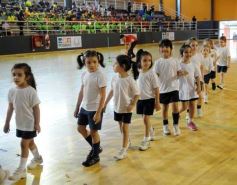 Foto de la galería: Los chicos del Colegio del Carmen se lucieron en la Fiesta de la Educación Física