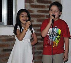 Foto de la galería: Los jóvenes 75 años de Doña Martina y los amigos de siempre tirando buena onda