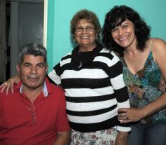 Foto de la galería: Los jóvenes 75 años de Doña Martina y los amigos de siempre tirando buena onda