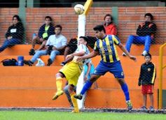 Foto de la galería: Liga Posadeña: Crucero le ganó a Mitre y sueña