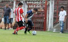 Foto de la galería: Un empate que no benefició a ninguno