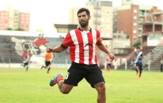 Foto de la galería: Un empate que no benefició a ninguno