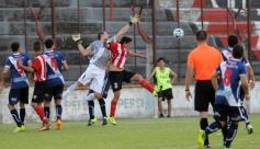 Foto de la galería: Un empate que no benefició a ninguno