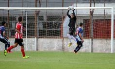 Foto de la galería: Un empate que no benefició a ninguno