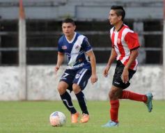 Foto de la galería: Un empate que no benefició a ninguno