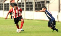 Foto de la galería: Un empate que no benefició a ninguno