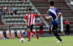 Foto de la galería: Un empate que no benefició a ninguno