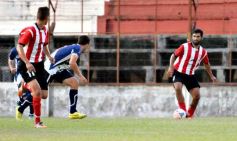 Foto de la galería: Un empate que no benefició a ninguno