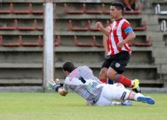 Foto de la galería: Un empate que no benefició a ninguno