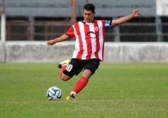 Foto de la galería: Un empate que no benefició a ninguno