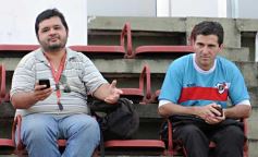 Foto de la galería: Un empate que no benefició a ninguno