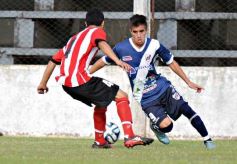 Foto de la galería: Un empate que no benefició a ninguno