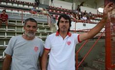 Foto de la galería: Un empate que no benefició a ninguno