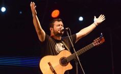 Sixto Fotografías. Sociedad. Anfiteatro Manuel A. Ramírez - Empezó el gran festival de cara al río Paraná