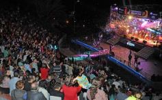 Foto de la galería: Empezó el gran festival de cara al río Paraná