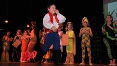 Foto de la galería: Los talentos de la Escuela de Comedia Musical brillaron en el Montoya