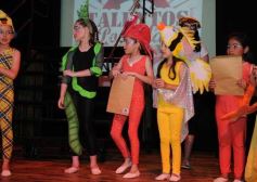 Foto de la galería: Los talentos de la Escuela de Comedia Musical brillaron en el Montoya