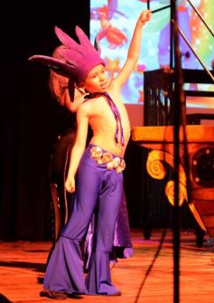 Foto de la galería: Los talentos de la Escuela de Comedia Musical brillaron en el Montoya