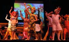 Foto de la galería: Los talentos de la Escuela de Comedia Musical brillaron en el Montoya