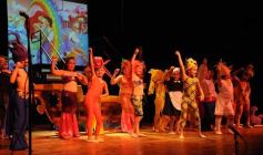Foto de la galería: Los talentos de la Escuela de Comedia Musical brillaron en el Montoya