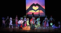 Foto de la galería: Los talentos de la Escuela de Comedia Musical brillaron en el Montoya