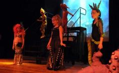 Foto de la galería: Los talentos de la Escuela de Comedia Musical brillaron en el Montoya