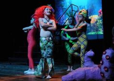 Foto de la galería: Los talentos de la Escuela de Comedia Musical brillaron en el Montoya