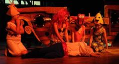 Foto de la galería: Los talentos de la Escuela de Comedia Musical brillaron en el Montoya