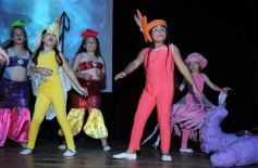 Foto de la galería: Los talentos de la Escuela de Comedia Musical brillaron en el Montoya