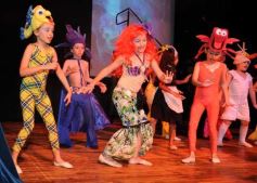 Foto de la galería: Los talentos de la Escuela de Comedia Musical brillaron en el Montoya
