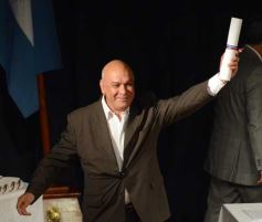 Foto de la galería: Entregaron los diplomas a las autoridades electas en Misiones