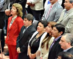 Foto de la galería: Entregaron los diplomas a las autoridades electas en Misiones