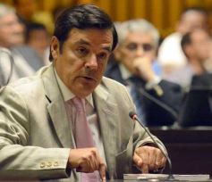 Foto de la galería: La Legislatura fijó en 33 mil millones de pesos el presupuesto provincial para el 2016