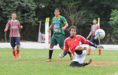 Foto de la galería: Corpus goleó a La Picada y se metió en las semifinales de la Liga Posadeña