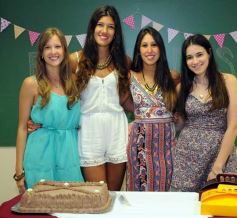 Foto de la galería: Tres amigas festejaron su ingreso al mundo periodístico