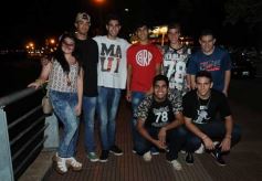 Foto de la galería: Noche de sábado en el segundo tramo de la costanera, diversión asegurada