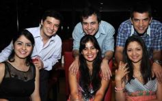 Foto de la galería: Noche de sábado en el segundo tramo de la costanera, diversión asegurada