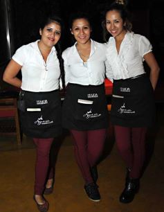 Foto de la galería: Noche de sábado en el segundo tramo de la costanera, diversión asegurada