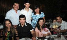 Foto de la galería: Noche de sábado en el segundo tramo de la costanera, diversión asegurada