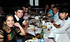 Foto de la galería: Noche de sábado en el segundo tramo de la costanera, diversión asegurada