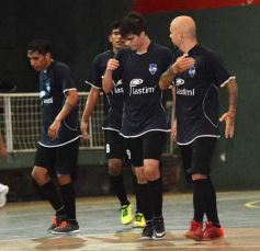 Foto de la galería: Los Facheros, a un paso de gritar campeón nuevamente en el futsal