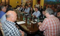 Sixto Fotografías. Sociedad. Anuncios del Gobierno Pcial. - Passalacqua les insistió a sus ministros que “estén cerca de la gente”