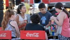 Foto de la galería: Coca Cola celebró en Posadas los 100 años de su envase de vidrio