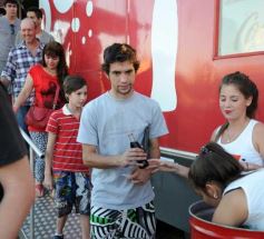 Foto de la galería: Coca Cola celebró en Posadas los 100 años de su envase de vidrio