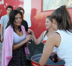 Foto de la galería: Coca Cola celebró en Posadas los 100 años de su envase de vidrio