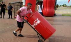Foto de la galería: Coca Cola celebró en Posadas los 100 años de su envase de vidrio