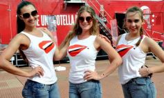 Foto de la galería: Coca Cola celebró en Posadas los 100 años de su envase de vidrio