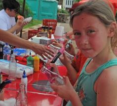 Foto de la galería: Coca Cola celebró en Posadas los 100 años de su envase de vidrio