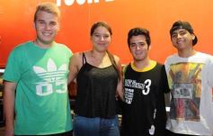 Foto de la galería: Coca Cola celebró en Posadas los 100 años de su envase de vidrio