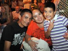 Foto de la galería: Coca Cola celebró en Posadas los 100 años de su envase de vidrio